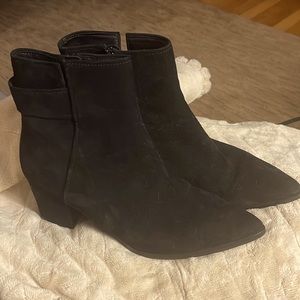 Vaneli Black Suede booties - women suede 9m